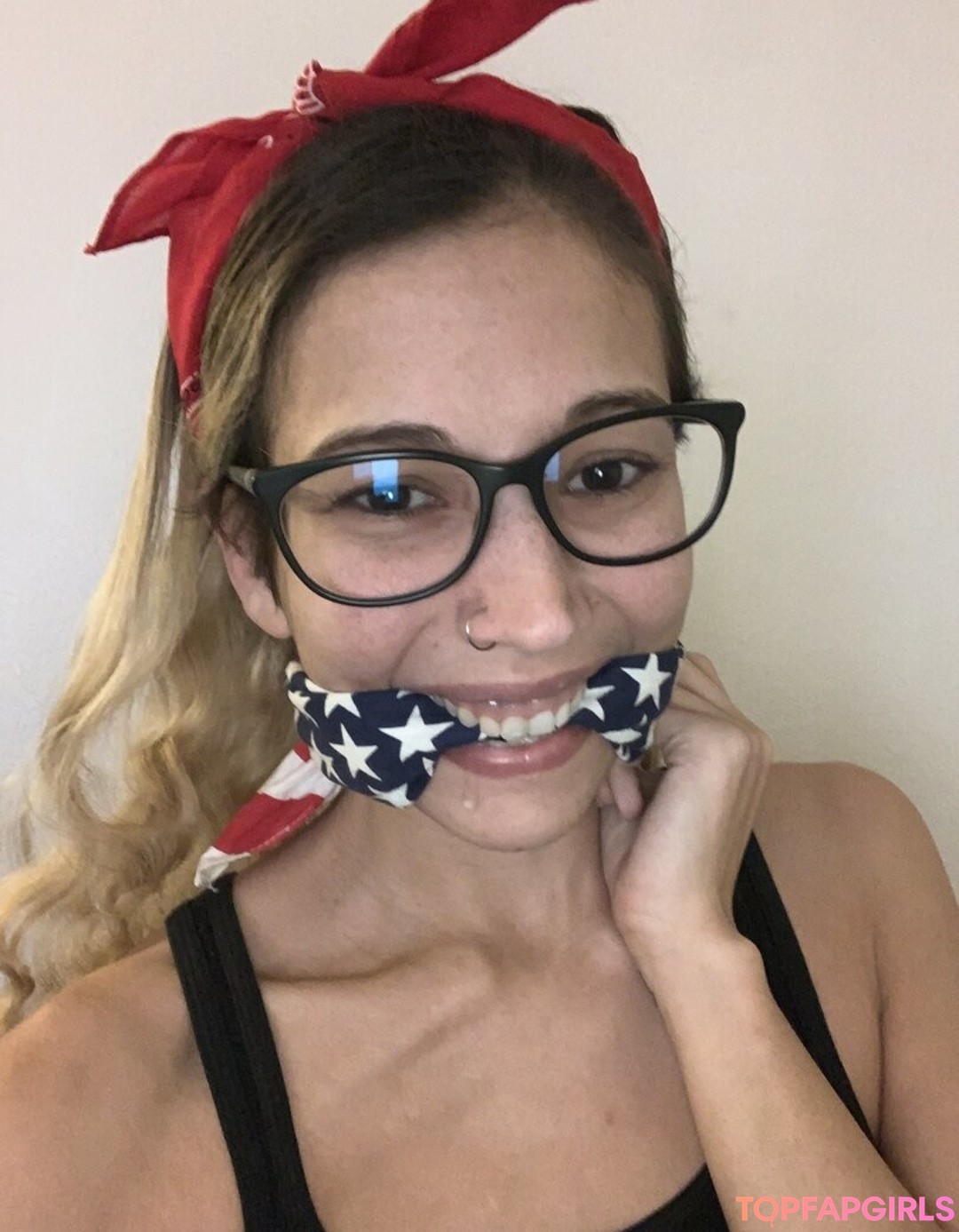 Foto desnuda filtrada de OnlyFans de Realgarnetrose #452 Foto desnuda filtrada de OnlyFans de Realgarnetrose #452