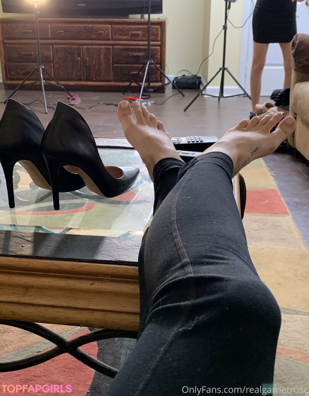 Foto desnuda filtrada de OnlyFans de Realgarnetrose #50 Foto desnuda filtrada de OnlyFans de Realgarnetrose #50