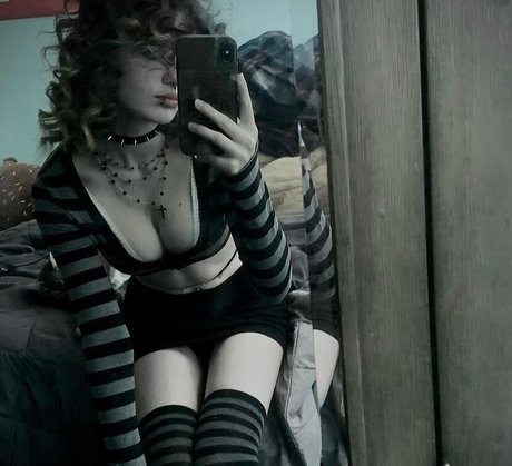Gothqueenos