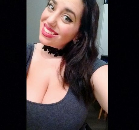 Foto desnuda filtrada de OnlyFans de Lartdanstoutessesformes