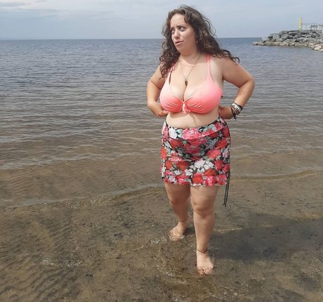 Foto desnuda filtrada de OnlyFans de Lartdanstoutessesformes