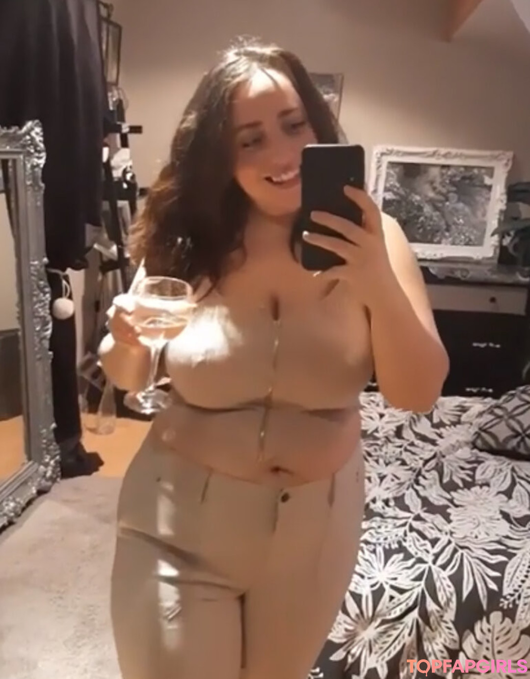 Foto desnuda filtrada de OnlyFans de Lartdanstoutessesformes #337 Foto desnuda filtrada de OnlyFans de Lartdanstoutessesformes #337
