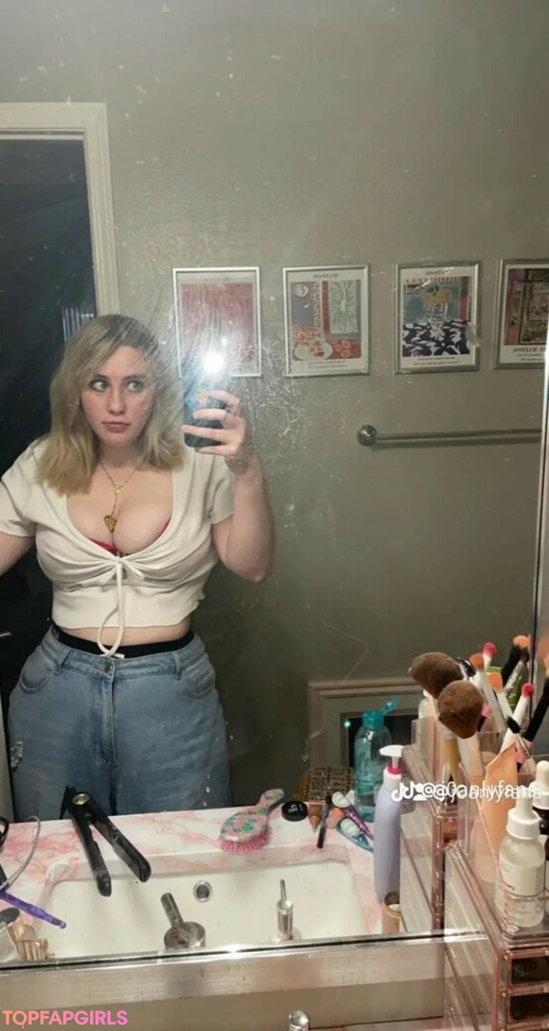 Foto desnuda filtrada de OnlyFans de Lolabotomy #11 Foto desnuda filtrada de OnlyFans de Lolabotomy #11