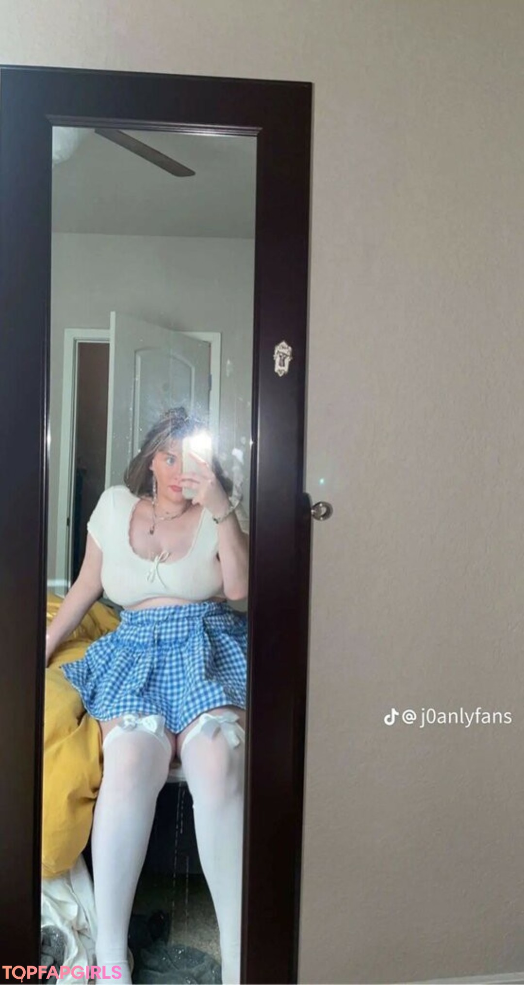 Foto desnuda filtrada de OnlyFans de Lolabotomy #8 Foto desnuda filtrada de OnlyFans de Lolabotomy #8