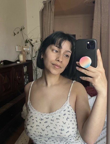 Foto desnuda filtrada de OnlyFans de Vymysela