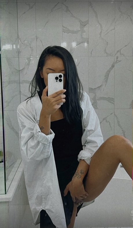 Foto desnuda filtrada de OnlyFans de Banhmibailee