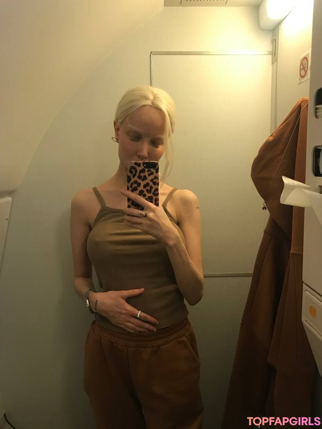 Foto desnuda filtrada de OnlyFans de Alisa Liss #98 Foto desnuda filtrada de OnlyFans de Alisa Liss #98