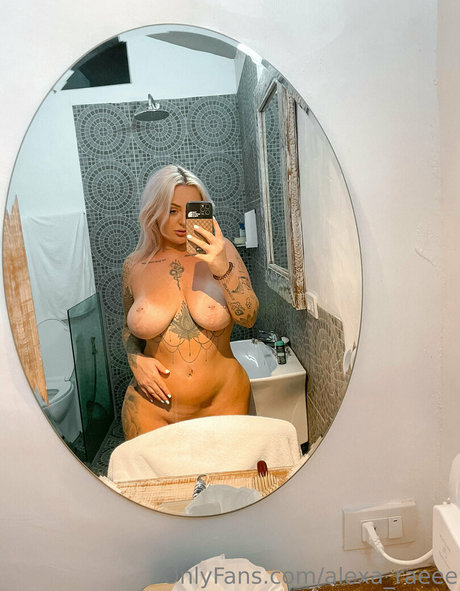 Alexaraeee