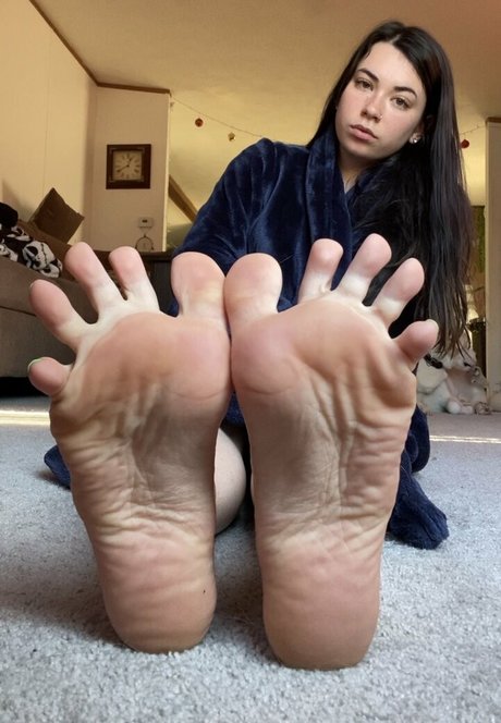 Foto desnuda filtrada de OnlyFans de Qxeenkayfeetts