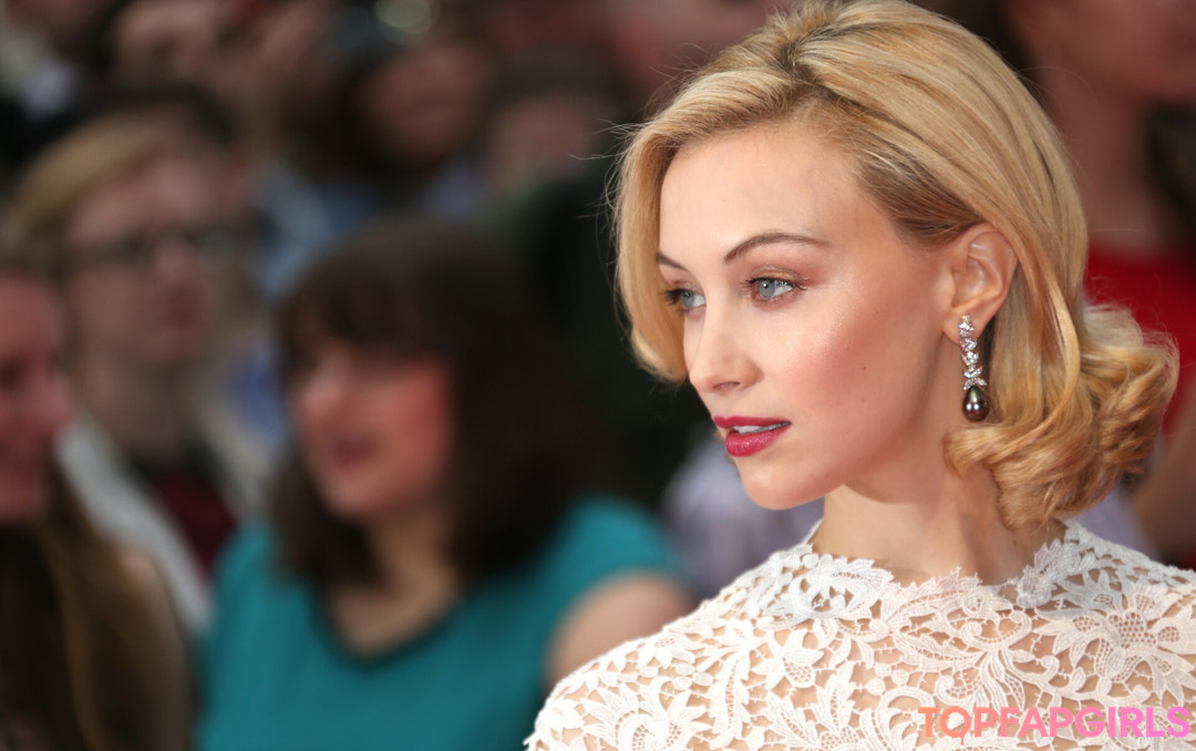 Foto desnuda filtrada de OnlyFans de Sarah Gadon #1 Foto desnuda filtrada de OnlyFans de Sarah Gadon #1