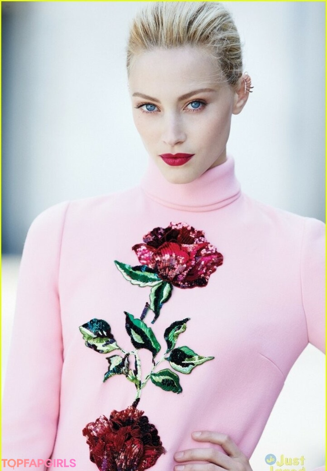 Foto desnuda filtrada de OnlyFans de Sarah Gadon #38 Foto desnuda filtrada de OnlyFans de Sarah Gadon #38