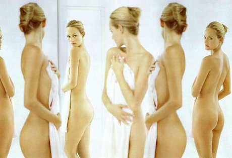 Amber Valletta