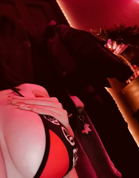 Foto desnuda filtrada de OnlyFans de Elerievans