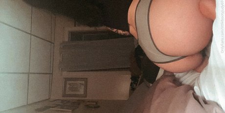 Littlebootyjudy69