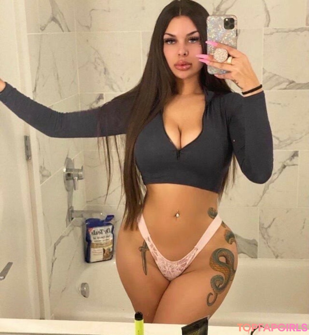 Foto desnuda filtrada de OnlyFans de The Greek Freak #10 Foto desnuda filtrada de OnlyFans de The Greek Freak #10