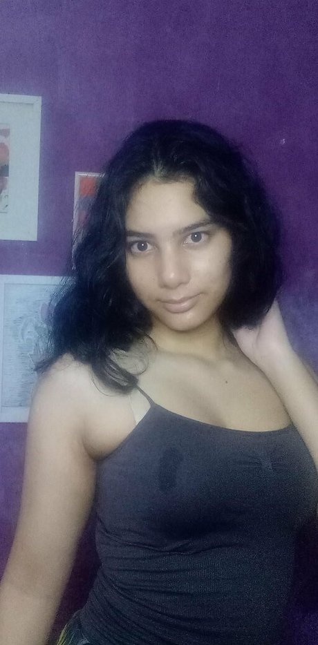 Foto desnuda filtrada de OnlyFans de Themalaysiangirl