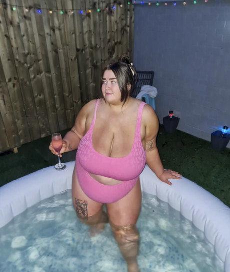 Foto desnuda filtrada de OnlyFans de Aimee Turley