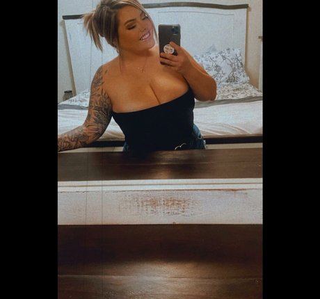 Lilly Zamora