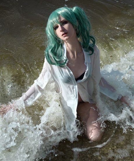 Holly White