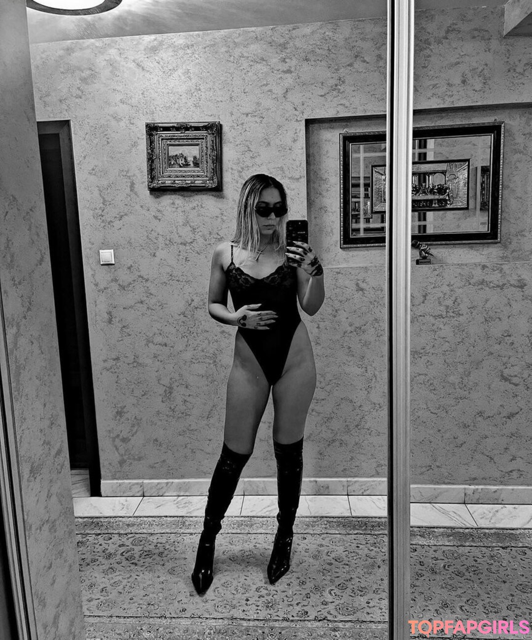 Foto desnuda filtrada de OnlyFans de Emy Alupei #1 Foto desnuda filtrada de OnlyFans de Emy Alupei #1