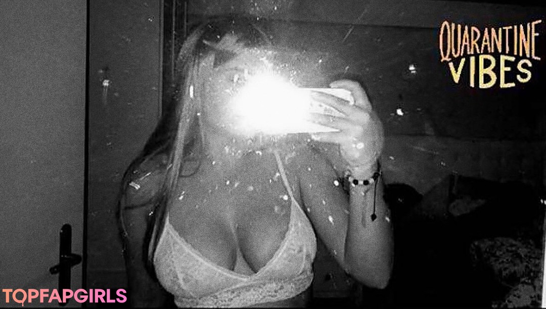 Foto desnuda filtrada de OnlyFans de Aline Zwahlen #1 Foto desnuda filtrada de OnlyFans de Aline Zwahlen #1