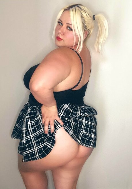 Lacey Summers
