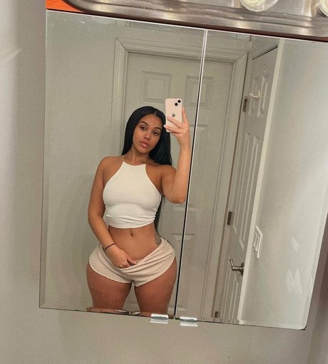 Foto desnuda filtrada de OnlyFans de Neldolll