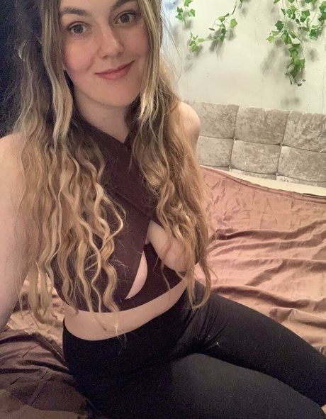 Foto desnuda filtrada de OnlyFans de Abbysmile09