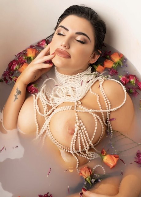 Goodwomanbadgirl
