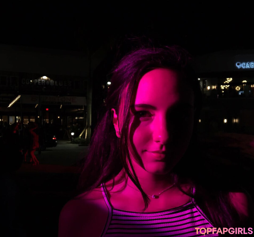 Foto desnuda filtrada de OnlyFans de Antoenella #94 Foto desnuda filtrada de OnlyFans de Antoenella #94