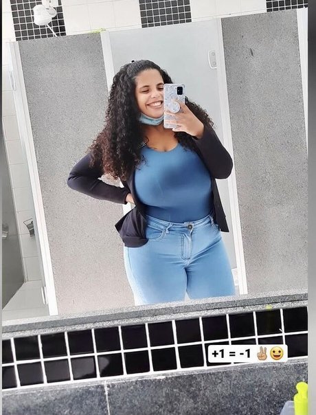 Foto desnuda filtrada de OnlyFans de Mayla Coimbra