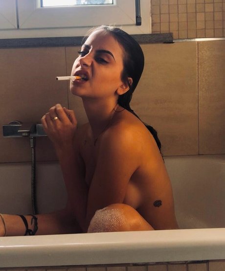 Foto desnuda filtrada de OnlyFans de Sfacelo
