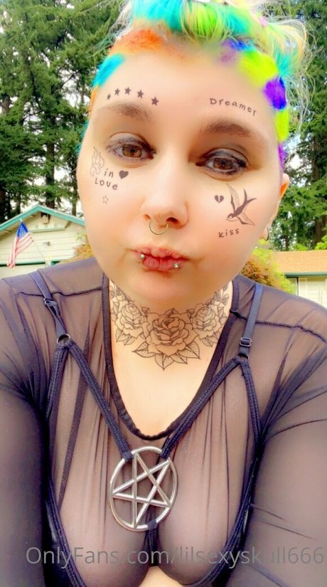 skylarrosezombiez