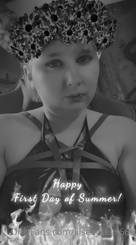 skylarrosezombiez