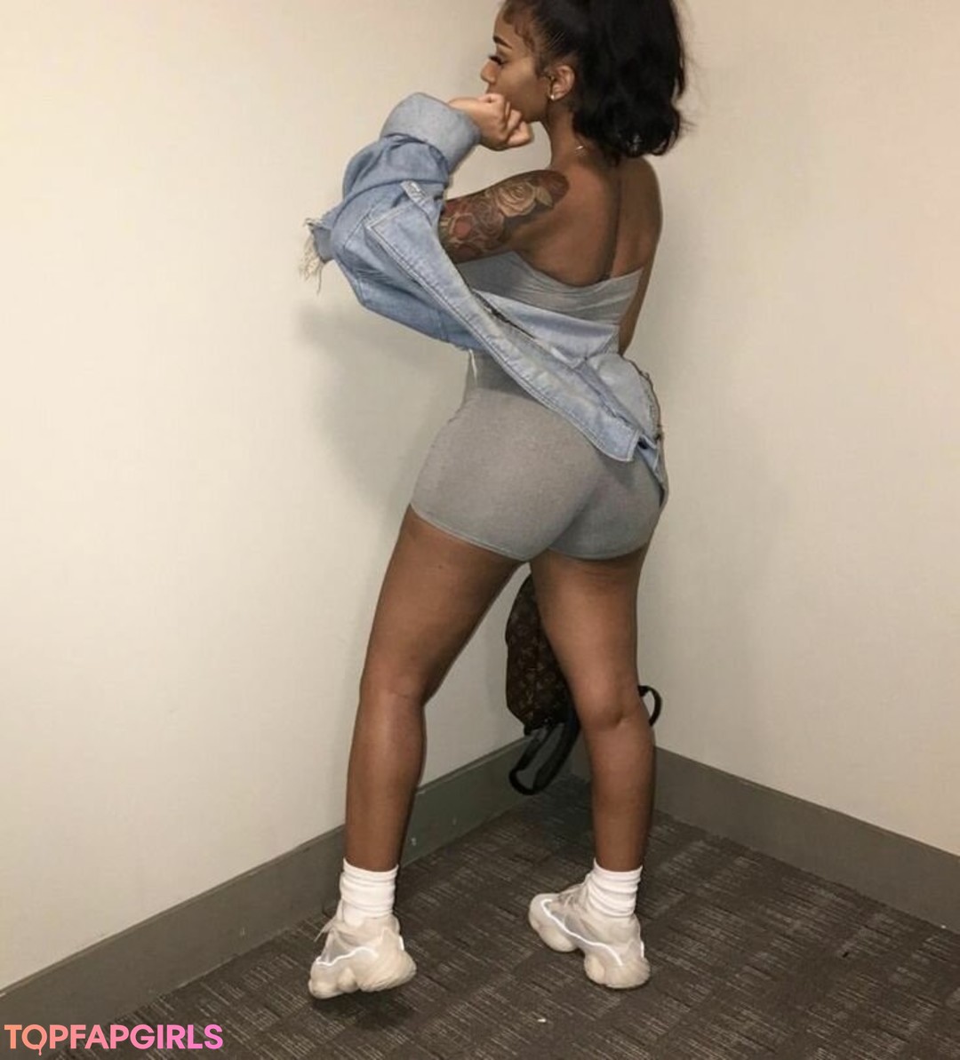 Foto desnuda filtrada de OnlyFans de Realamarie #40 Foto desnuda filtrada de OnlyFans de Realamarie #40