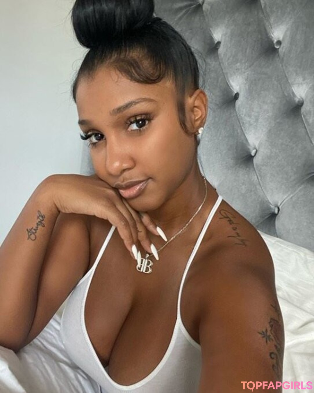 Foto desnuda filtrada de OnlyFans de Realamarie #73 Foto desnuda filtrada de OnlyFans de Realamarie #73