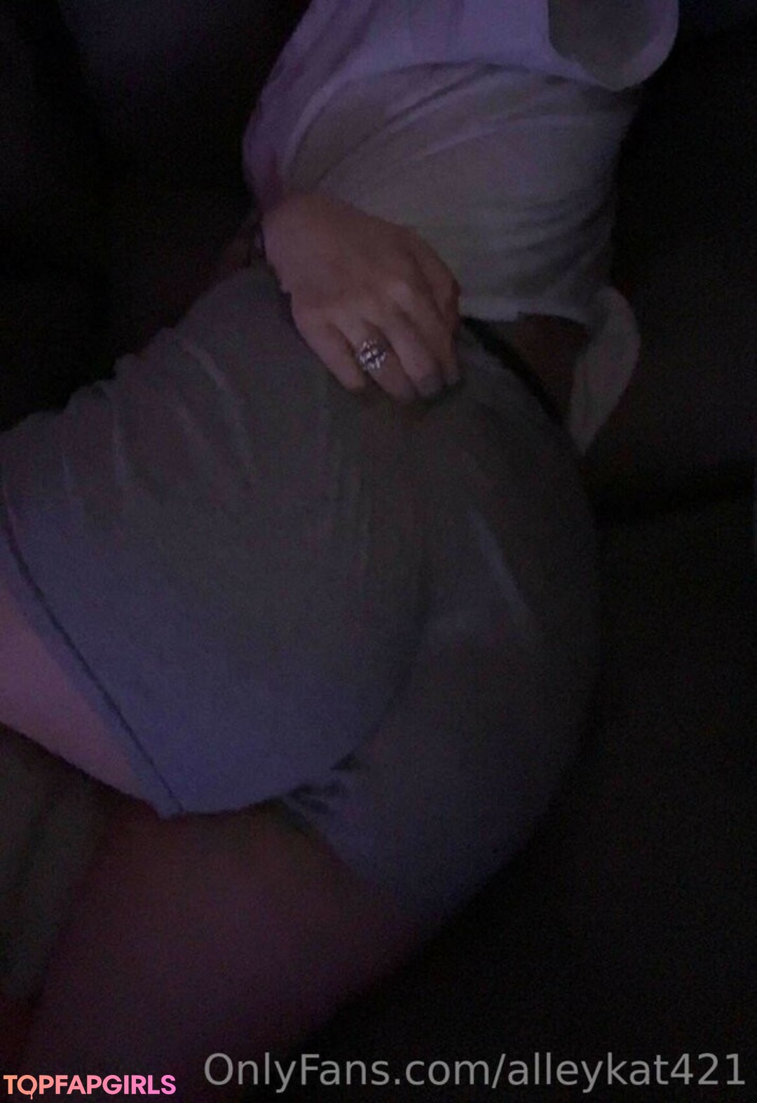 Foto desnuda filtrada de OnlyFans de Alleykat421 #361 Foto desnuda filtrada de OnlyFans de Alleykat421 #361