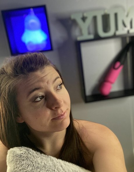 Foto desnuda filtrada de OnlyFans de Alexa Vatel