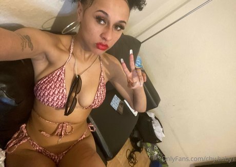 Foto desnuda filtrada de OnlyFans de Chybaby1