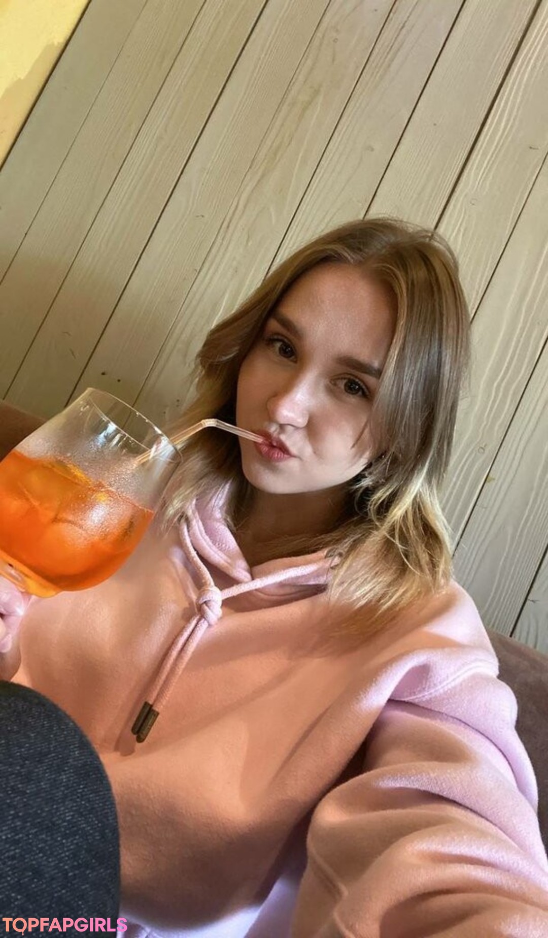 Foto desnuda filtrada de OnlyFans de Dollhole  Grabfuck #87 Foto desnuda filtrada de OnlyFans de Dollhole  Grabfuck #87