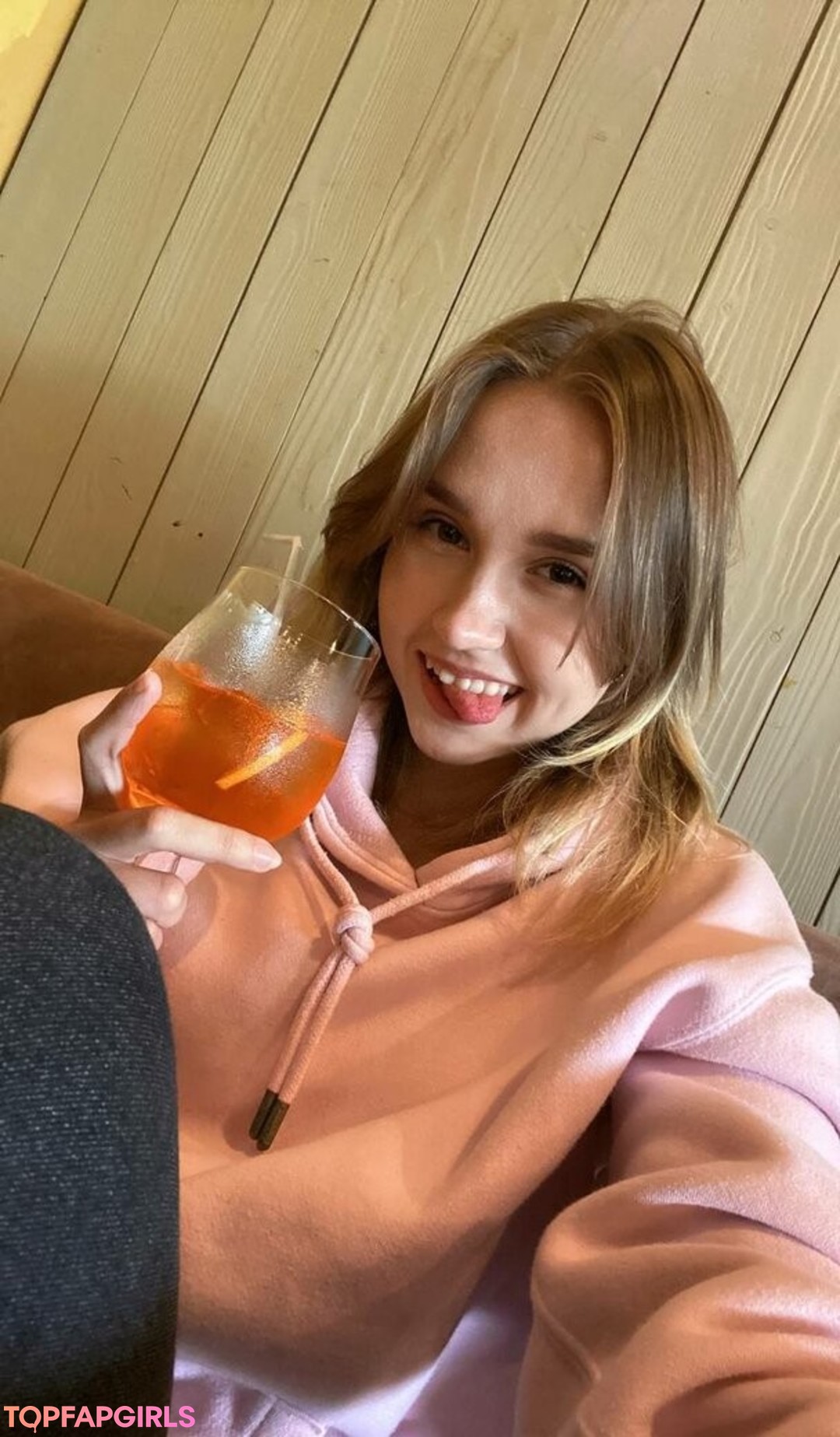 Foto desnuda filtrada de OnlyFans de Dollhole  Grabfuck #88 Foto desnuda filtrada de OnlyFans de Dollhole  Grabfuck #88