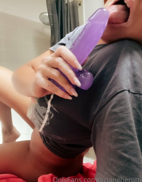 Foto desnuda filtrada de OnlyFans de Gabrielle Ciangherotti
