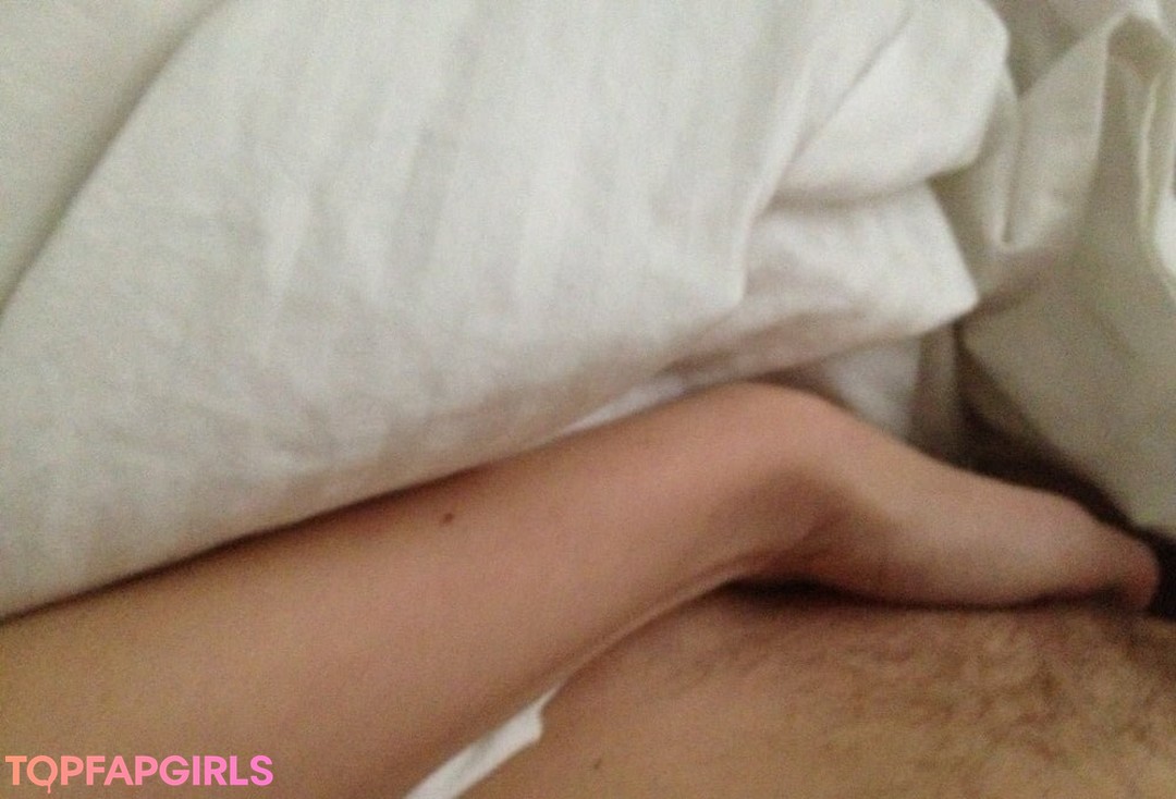 Foto desnuda filtrada de OnlyFans de Riki Lindhome #29 Foto desnuda filtrada de OnlyFans de Riki Lindhome #29