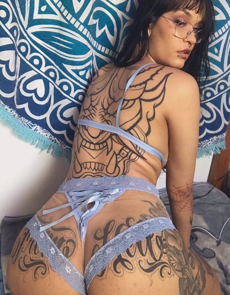Foto desnuda filtrada de OnlyFans de Loka