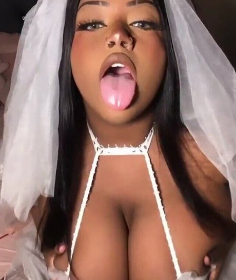 Foto desnuda filtrada de OnlyFans de Iris Black