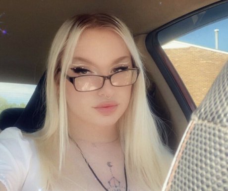 Foto desnuda filtrada de OnlyFans de Tsalexis