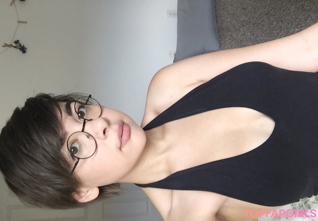 Foto desnuda filtrada de OnlyFans de Marsupialmami #9 Foto desnuda filtrada de OnlyFans de Marsupialmami #9