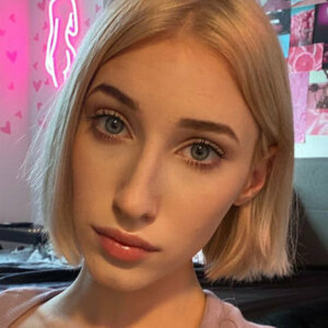 Foto desnuda filtrada de OnlyFans de Stella Skye