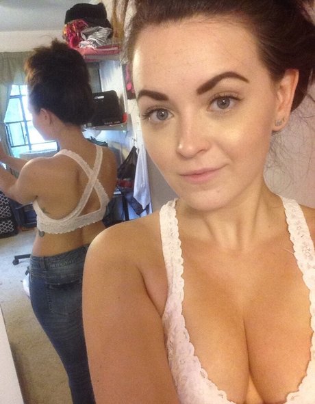 Foto desnuda filtrada de OnlyFans de Karby Karbut
