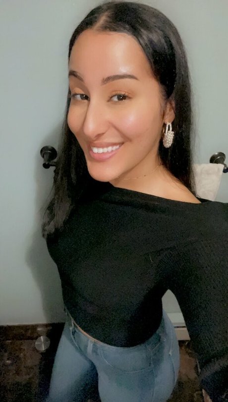 Foto desnuda filtrada de OnlyFans de Mala444u